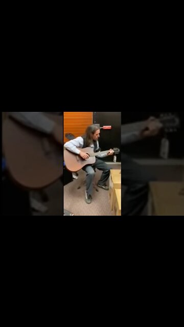 I Clawhammer Guitars