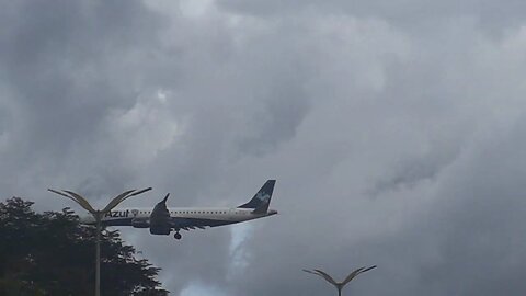 Embraer 195 PR-AUI na aproximação final antes de pousar em Manaus vindo de Boa Vista