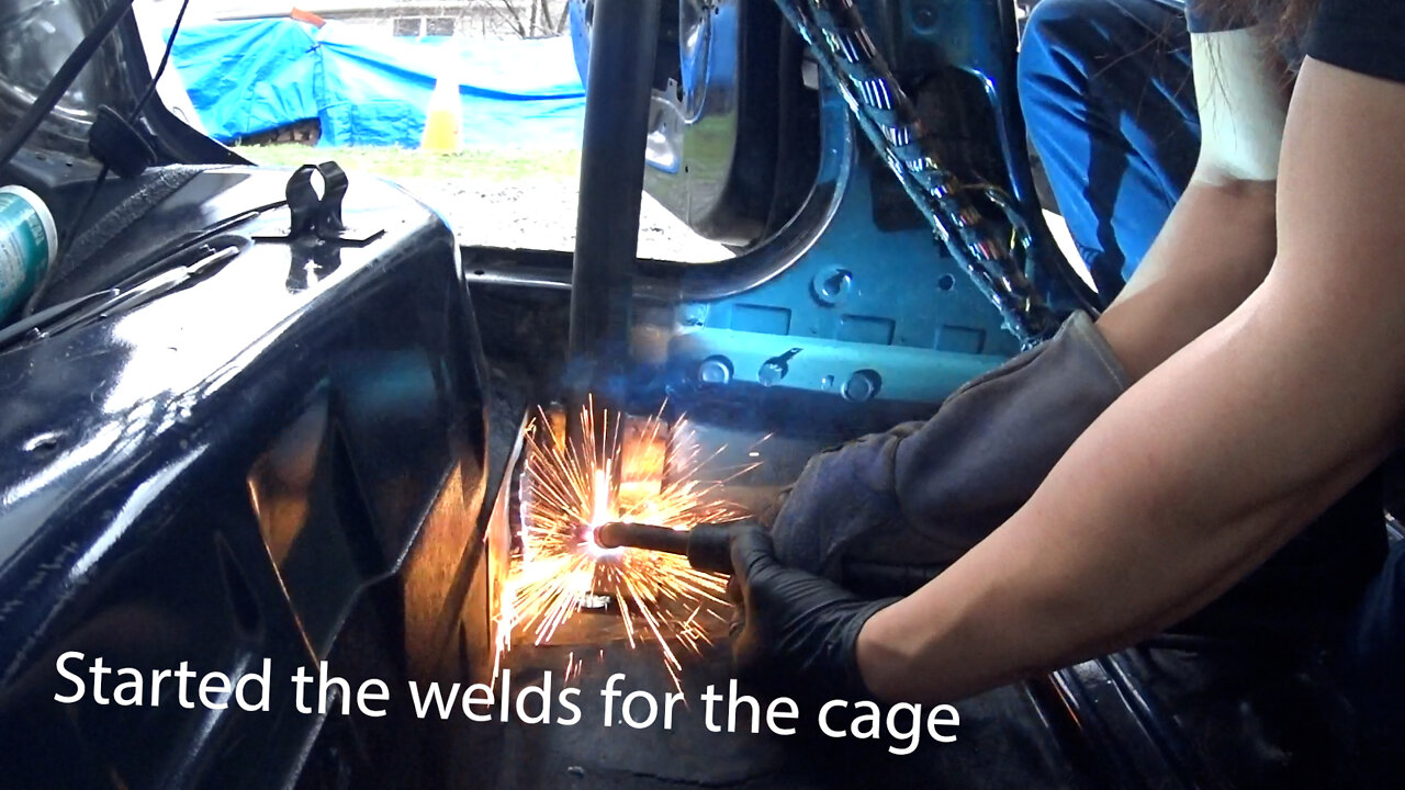 Welding in roll cage