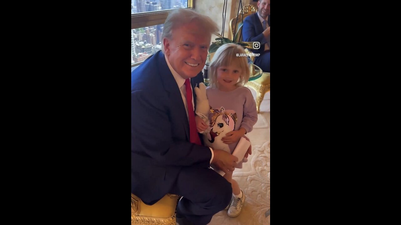 TRUMP❤️🇺🇸🥇🪽MEET WITH GRANDKIDS🤍🇺🇸🏅🪽🌇AT TRUMP TOWER💙🇺🇸🏅🪽🌇⭐️