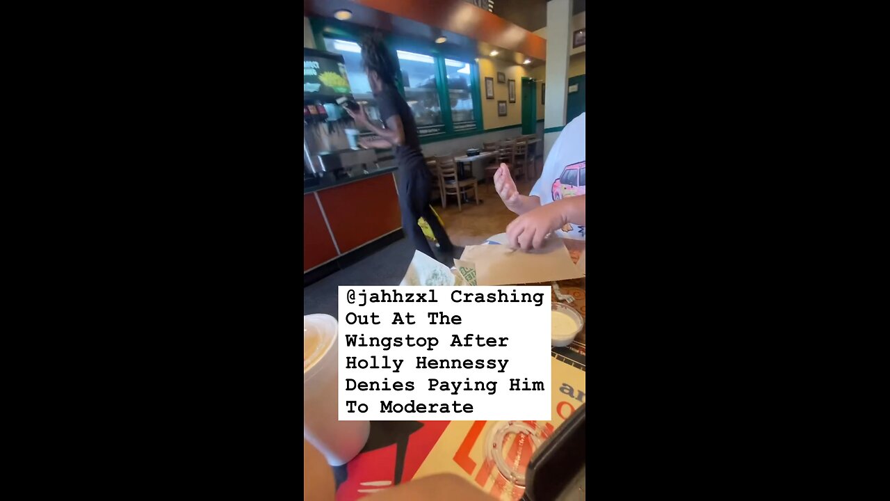 Jahhzxl Crashing Out At The Wingstop After Holly Hennessy Denies To Pay Him For moderating!