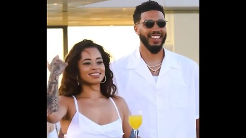 Ella Mai Popped Out with her new baby with boyfriend Jayson Tatum…Congrats 🎉🎉🍼🍼