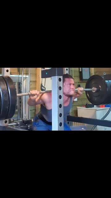 170 Kgs x 4 Squat. Not quite there, today!