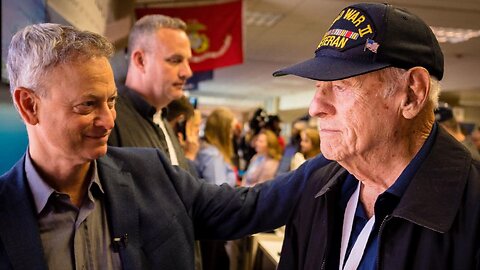 STOLEN VALOR Veterans Grifter Gary “ Captain Dan “ Sinise At DNC