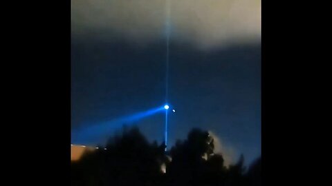 A UFO/Drone In New Jersey Shoots Out Powerful Laser Beams And A Spotlight Into The Atmosphere!