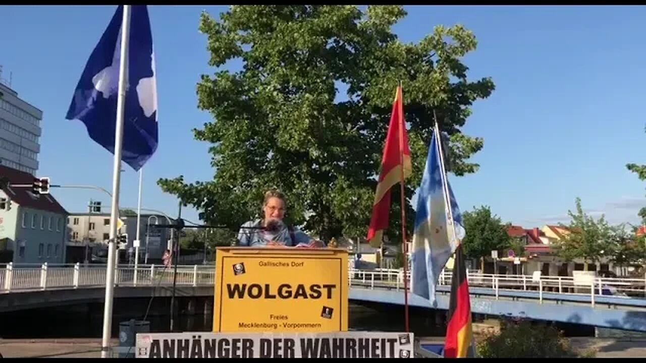 Wolgast - Maria mit ihrer Rede und der Frage: „Wer ist eigentlich Kai“ ? 04-07-2023