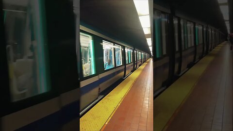 Breathtaking metro areival #viralvideo #montreal #subway #train #travel