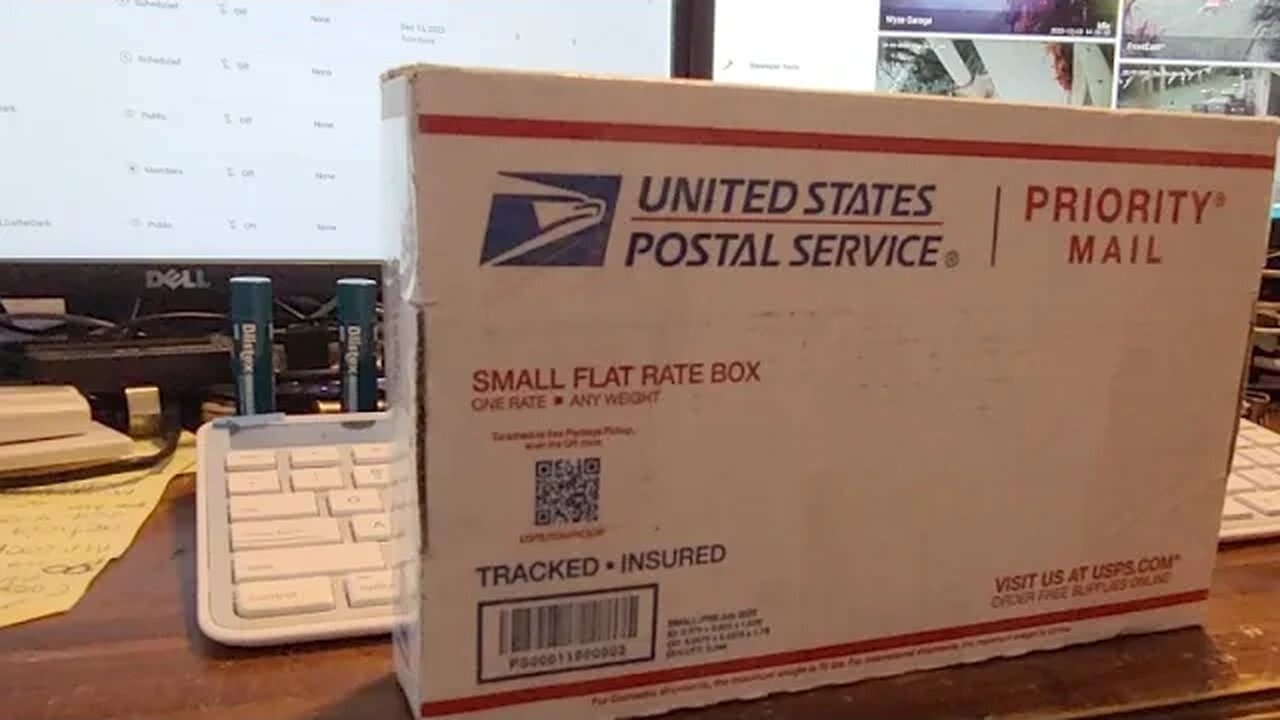 Live! Whats In The Box?