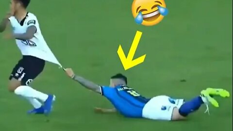 FOOTBALL FUNNY MOMENTS 😂