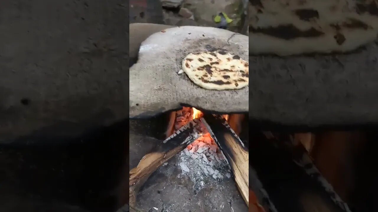 Village Food Pol Roti 🥑🥝 #srilanka #village #food #villagefood