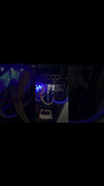 Alta Labs did firmware updates, enabled link lights on the sfp+ ports !!