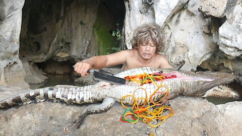 Unbelievable Found a lot Rubber in Crocodile Stomach