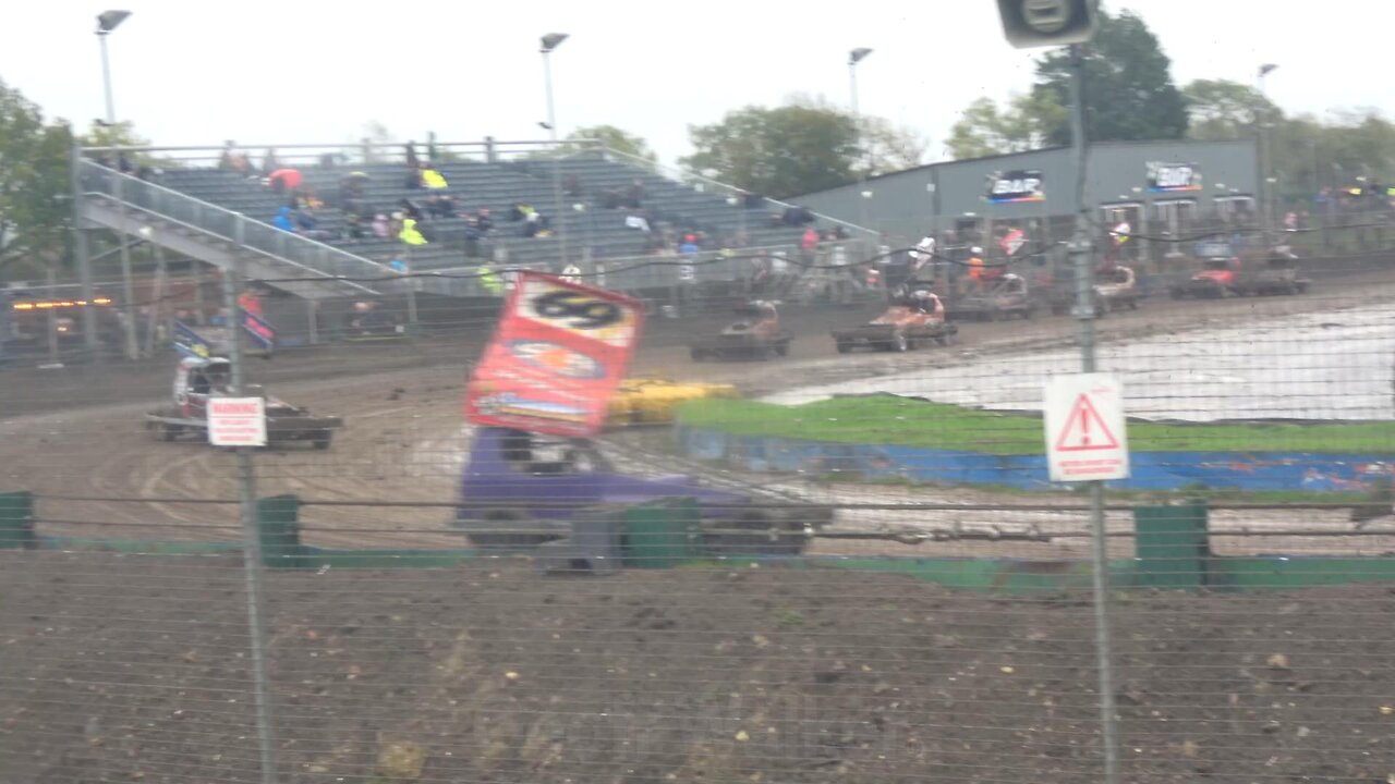 20-10-24 V8 Hotstox Heat 1, Brafield Shaleway