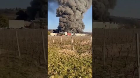Massive fire strikes at sausage-salami in Verona,Italy #viralvideo Like 👍 and Subscribe