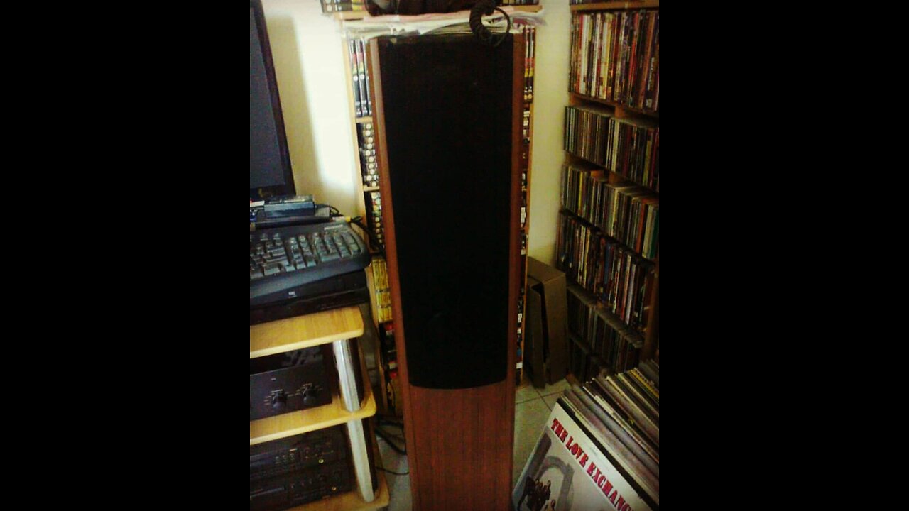 AUDIO SPECTRUM Greek origin classic old speaker