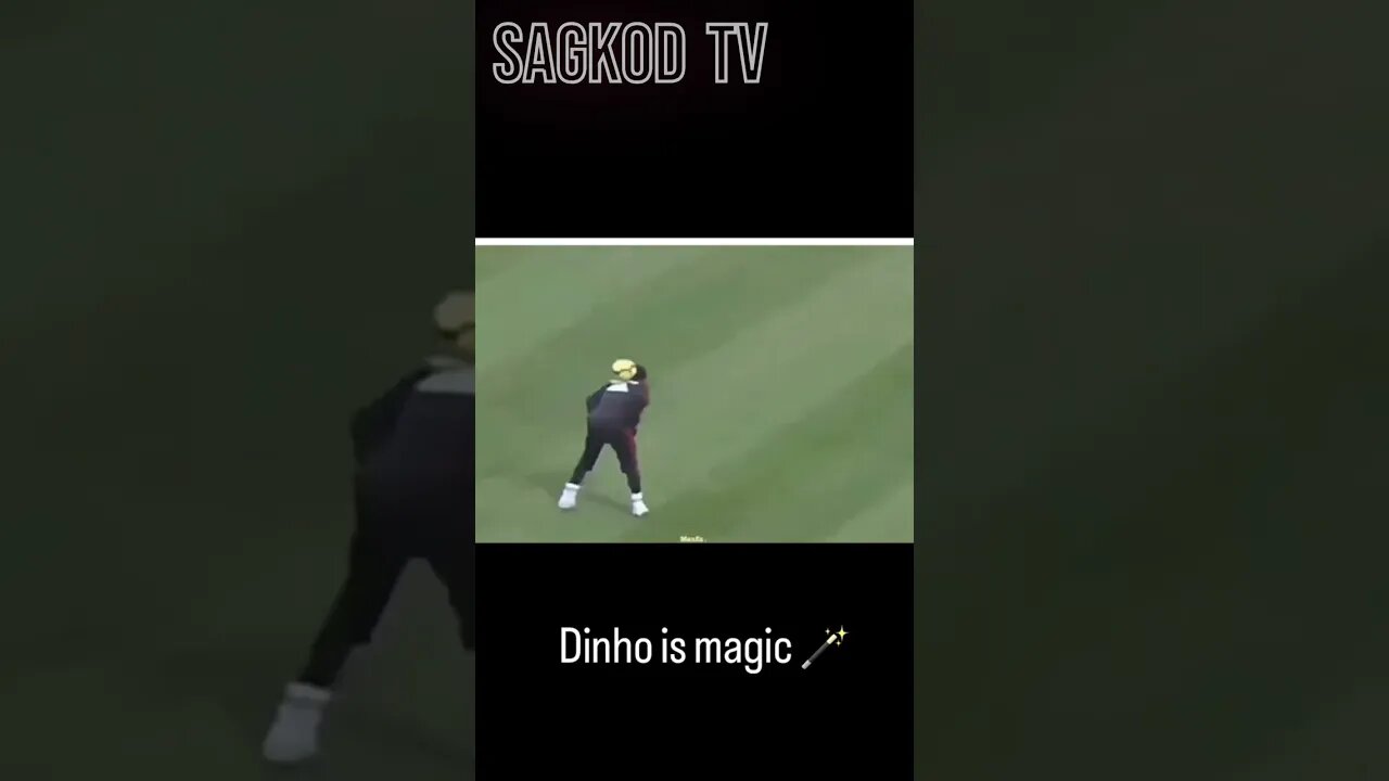 Ronaldinho: A Sole Show of Brilliance ⚽🌟 (Emotional Skills Compilation)