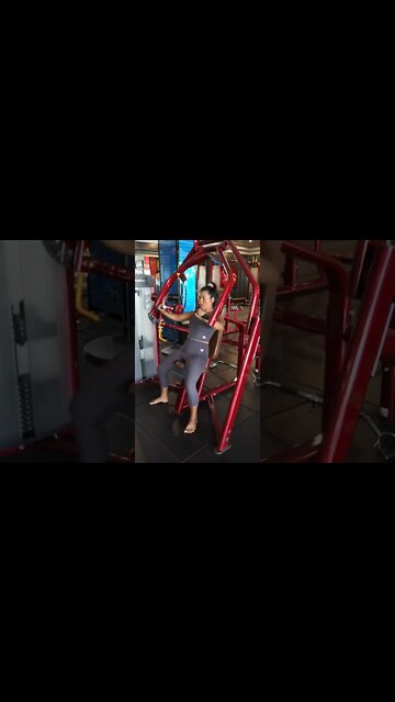 Machine Bench Press May Tita