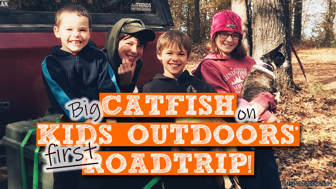 S1:E26 Kids Catch Big Georgia Catfish in Lake Sinclair | Kids Outdoors Road Trip 2019