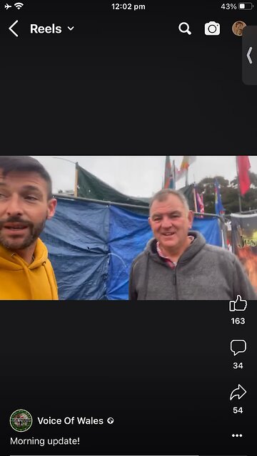 Voice of Wales 🏴󠁧󠁢󠁷󠁬󠁳󠁿 : police is used to guard hotel with migrants ?