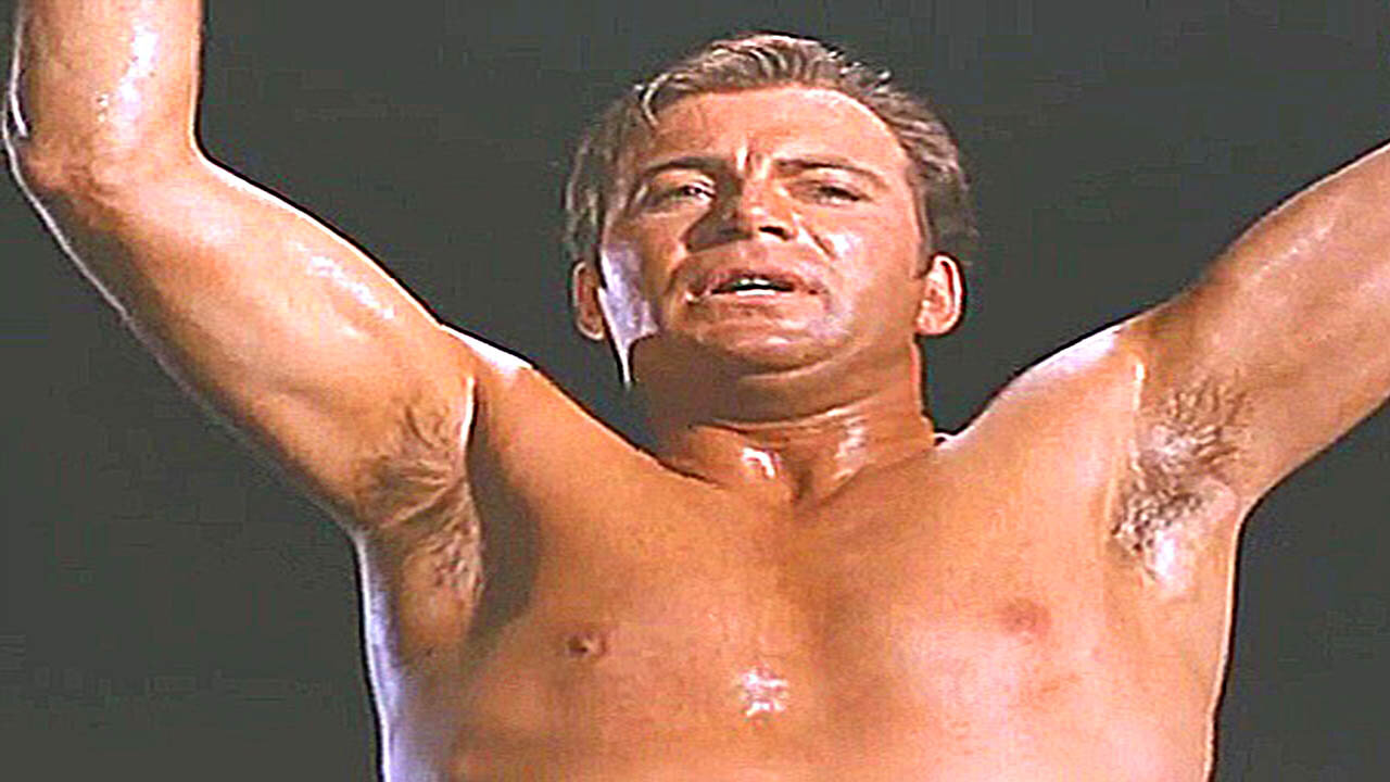 How to build a big chest like Captain Kirk