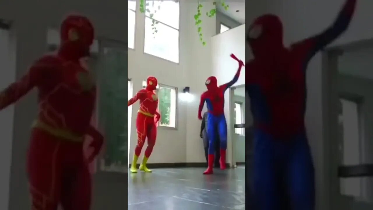 OS MELHORES PASSINHOS DO BATMAN, CAPITÃO AMÉRICA E HOMEM-ARANHA DANÇANDO NA LIGA DA ALEGRIA