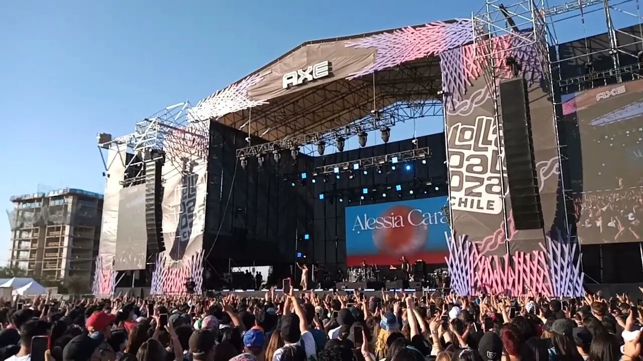 Alessia Cara ◉ Lollapalooza 2022 📅 18.03.2022 🎵 Cover Coldplay Fix You 🎵 📍 Parque Bicentenario