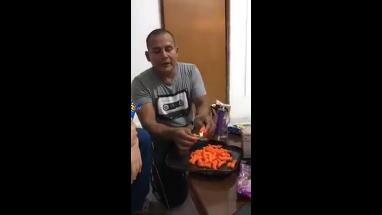 ALIMENTOS HECHOS A BASE DE PETRÓLEO.