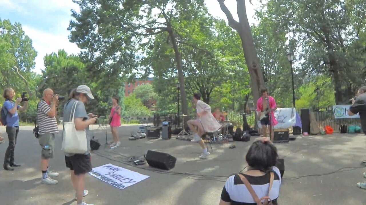 HzB MARY SHELLY BREAKS IT OPEN at TOMPKINS SQUARE 7-31-22