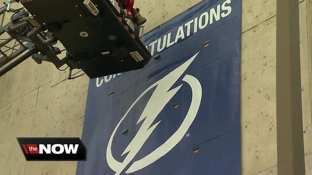 Tampa Bay Lightning win division, city celebrates