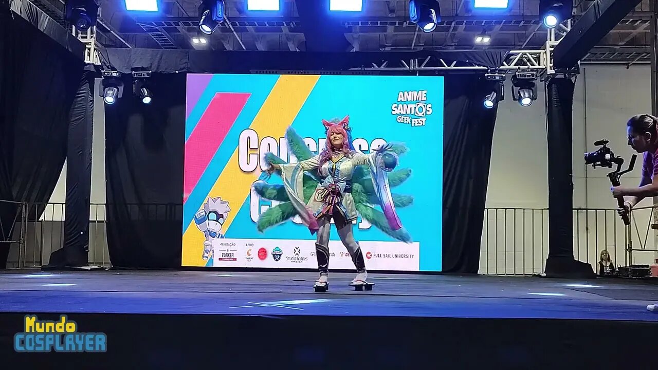 Apresentação Cosplay de Ahri do jogo League of Legends no Anime Santos Geek Fest 2023!