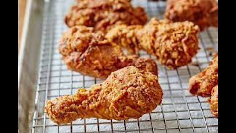 HOW TO Make Crispy Fried Chicken at Home