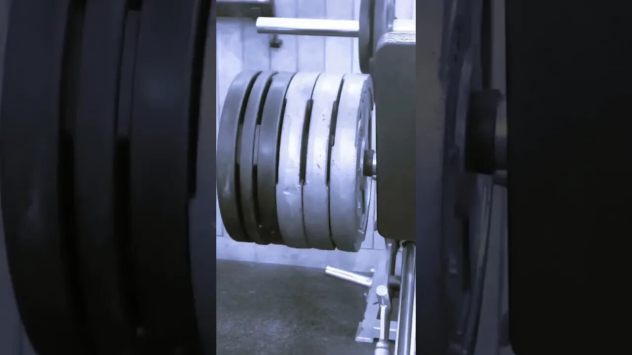 Easy....... #fitness #legsled