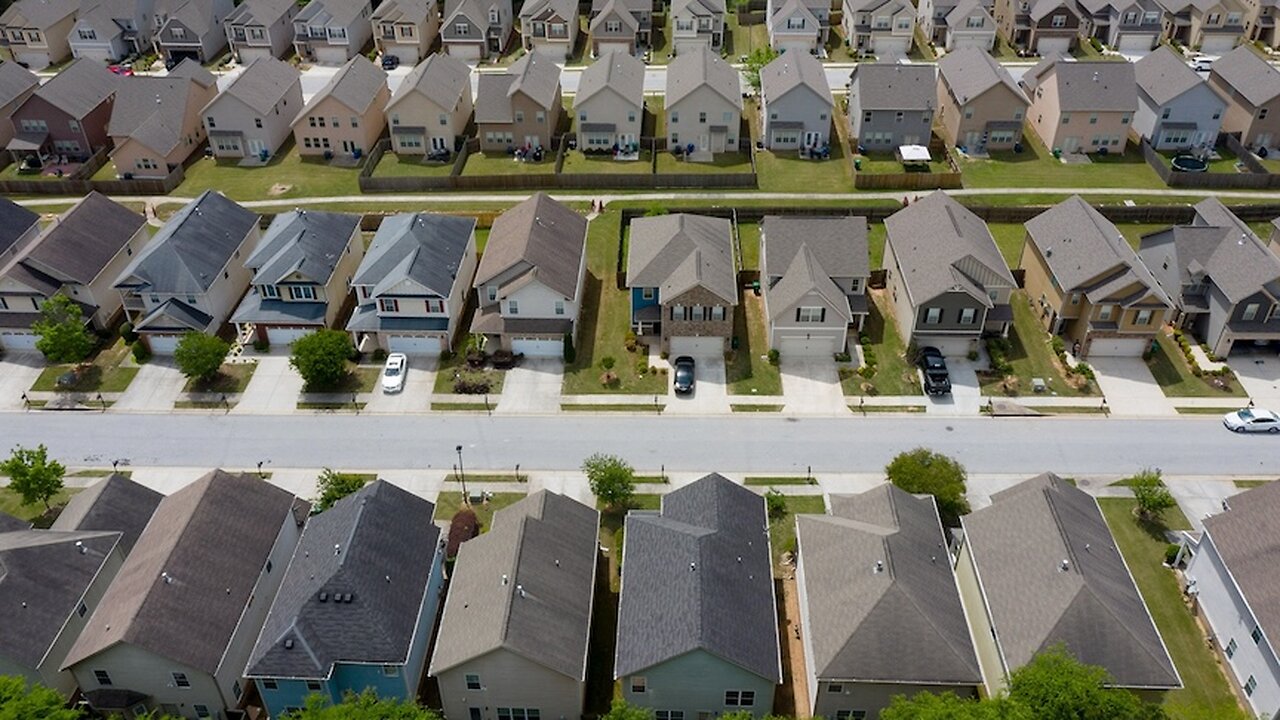 Homes Purchased by BlackRock Being Set Up to House Illegal Migrants