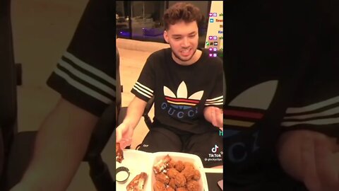 Adin's Chat ask Zias how Pami's Cake🍑 taste 🤣 #shorts #shortvideo #adinross #adinlive #cake