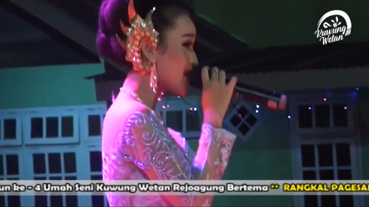 INDONESIA CULTURE SONGS BOHOSO MOTO - NURIEL AILA (Live) Ultah KUWUNG WETAN Yg Ke 4