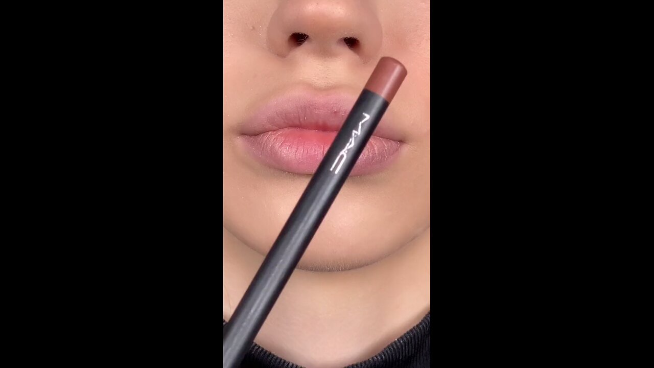 Pinky nude lip combo