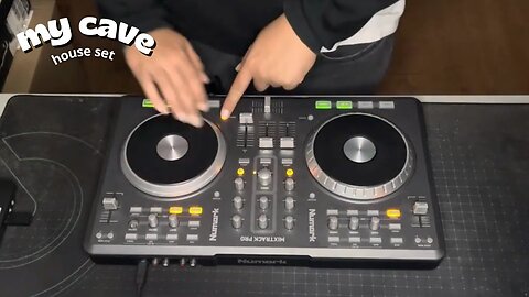 jazz + house set to enjoy - my cave