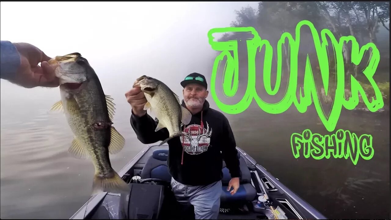 JUNK Fishing for Fall Time Bass!