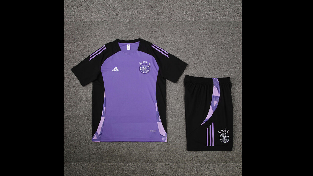 👉🏻⚽️ 2024/25 Germany Adult Purple Short Sleeve Training Kit