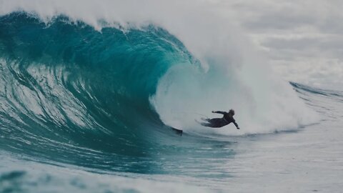 LOW TIDE PADDLE SESSION AT THE BOX GETS DANGEROUS