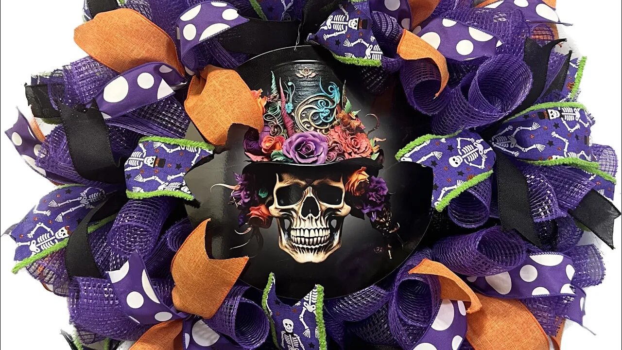 Steampunk/Skull Halloween Deco Mesh Wreath |Hard Working Mom |How to