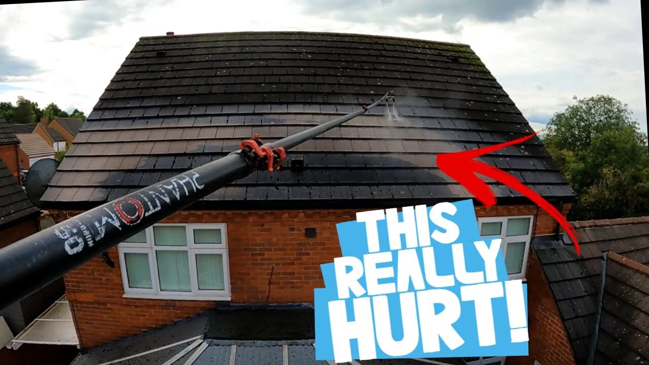 40FT REACH: TWIN TURBO NOZZLE ROOF CLEANING! ( OUCH! )