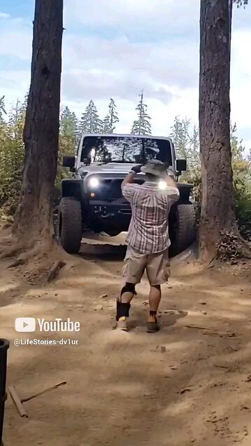 Does he make it? a little Turn it Up with our offroad #jeep #offroad #4x4offroad #shorts #shorts