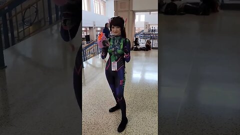 Dva Overwatch Cosplay