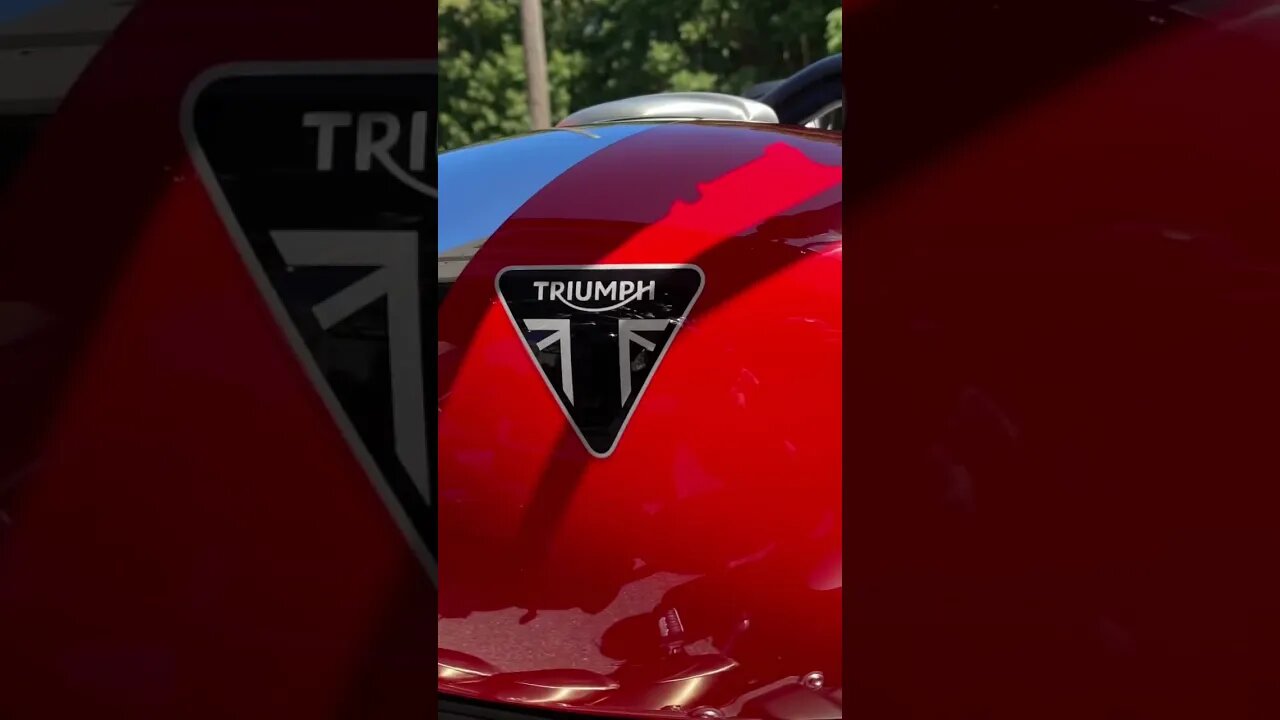 23 Triumph Rocket 3 R and Rocket 3 GT Chrome Edition