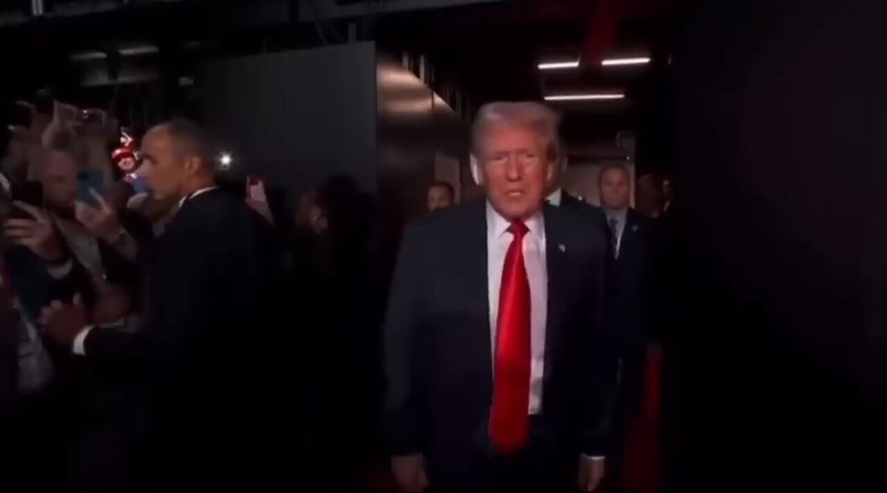 Trump RNC Walking Out To 50 Cent "Many Men"