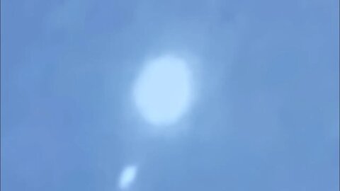 sphere UFOs climbing to maneuver