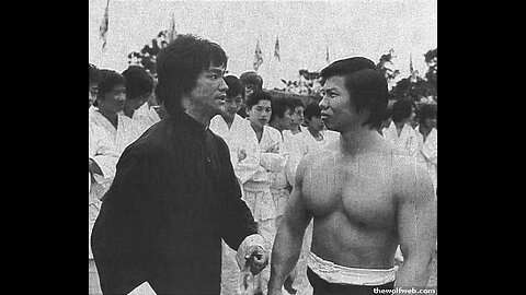 Cross kick Studio Films Bruce Lee Enter the Dragon