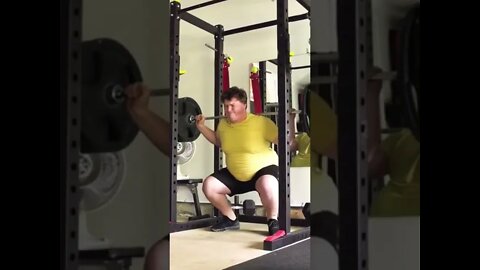 Weight lifter dies mid-lift #shorts