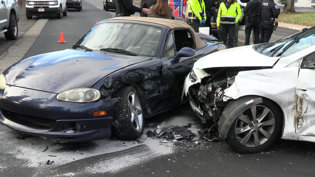 Vehicle Hits Turning Big Rig Causing Multi Car Crash West Sacramento